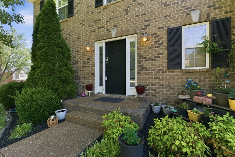 8008 Streamside Dr, Mount Juliet, TN 37122