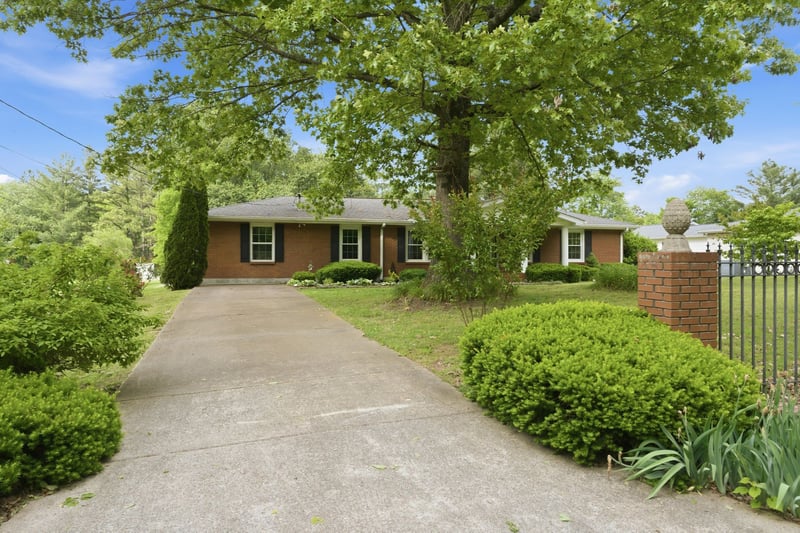 4449 Washington Rd, Greenbrier, TN 37073