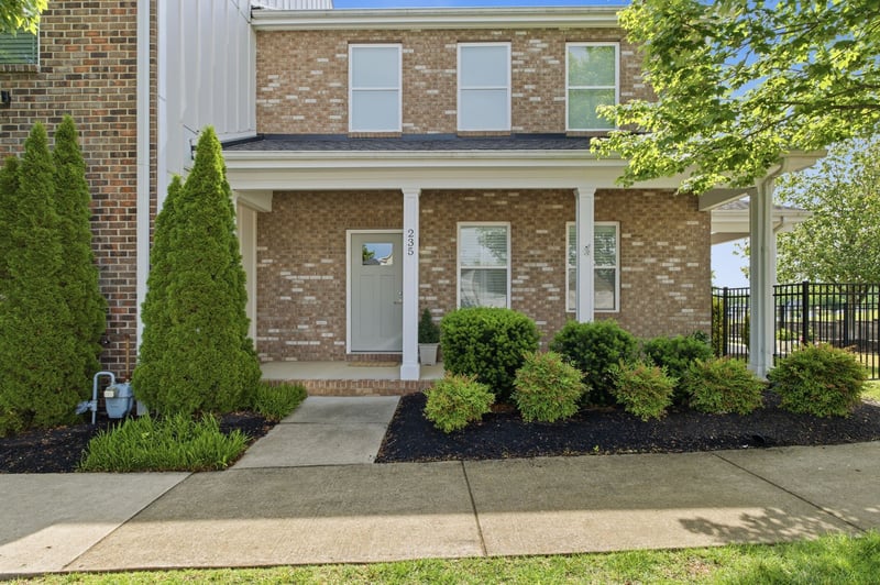 235 Augusta Ave, Pleasant View, TN 37146