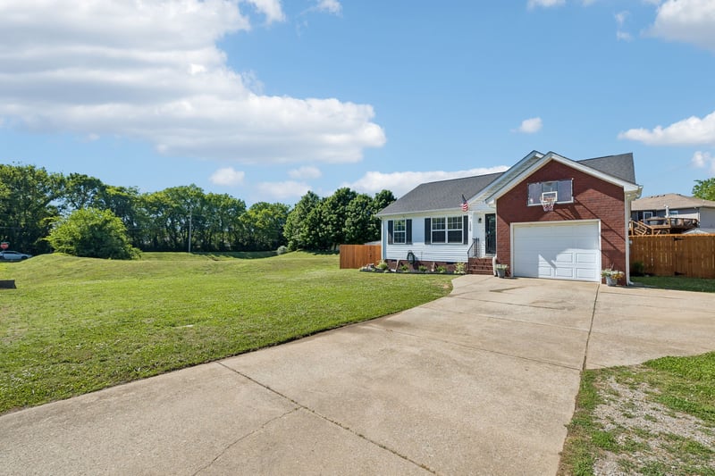 1328 Peachtree St, Murfreesboro, TN 37129