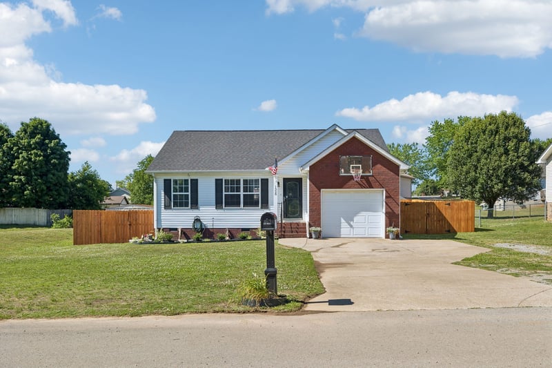1328 Peachtree St, Murfreesboro, TN 37129