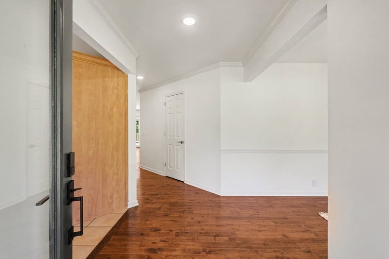 8525 Old Harding Ln, Nashville, TN 37221