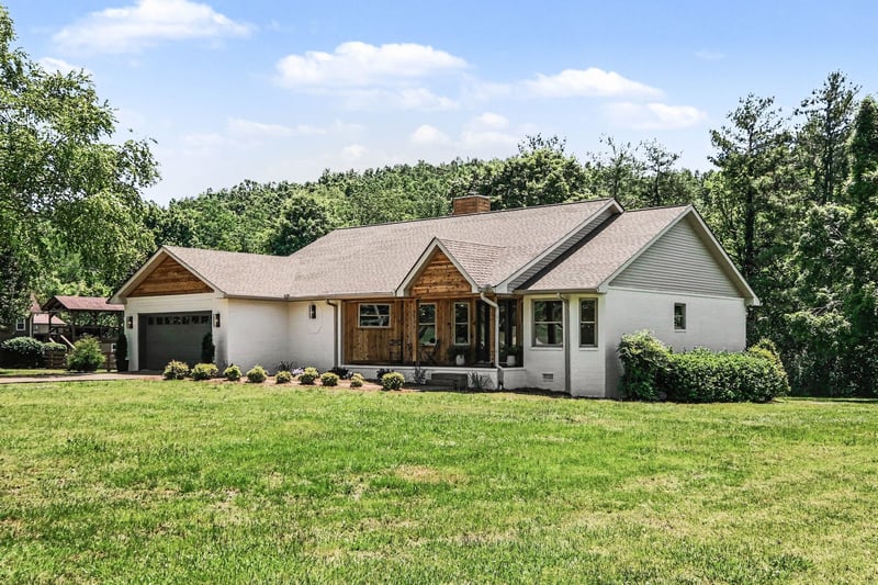8525 Old Harding Ln, Nashville, TN 37221
