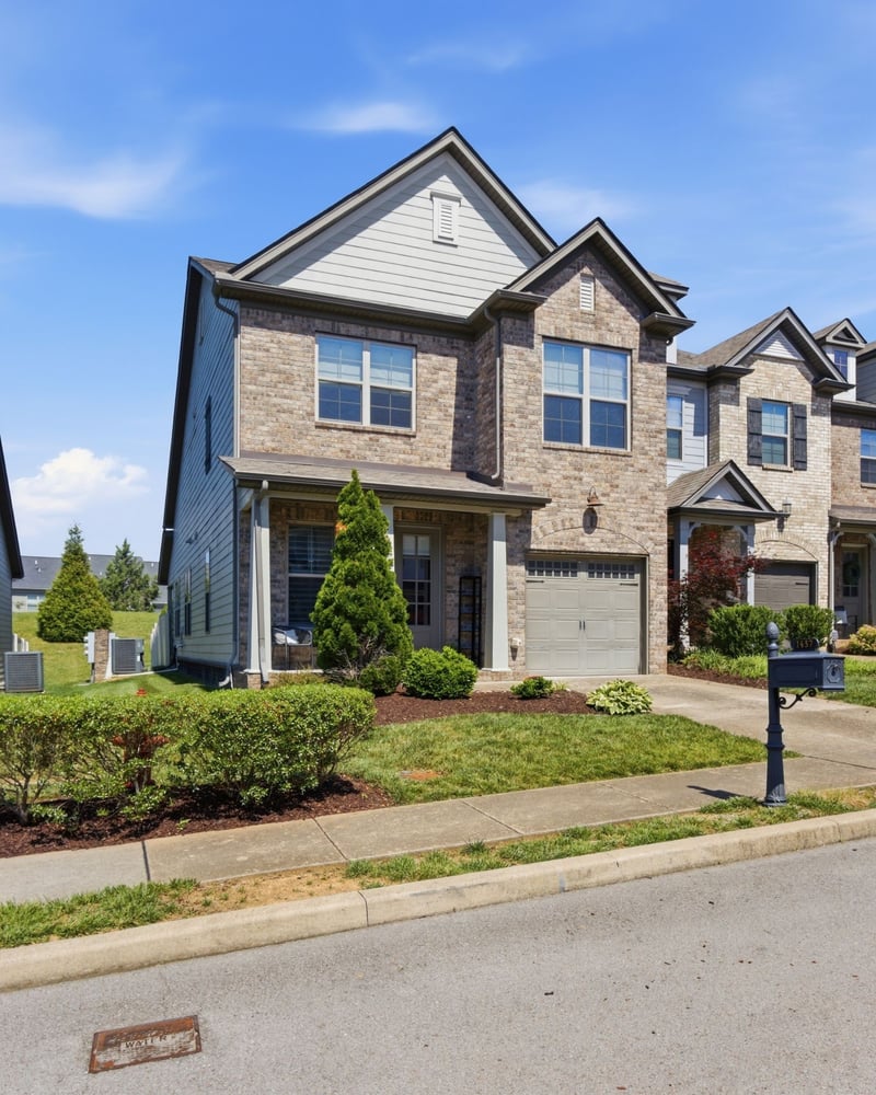 1437 Channing Dr, Thompsons Station, TN 37179