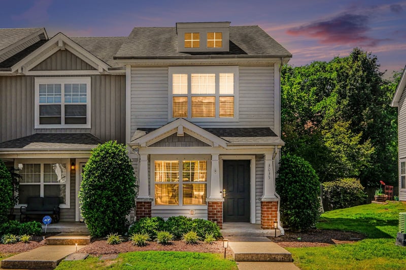 3035 Harpeth Springs Dr, Nashville, TN 37221