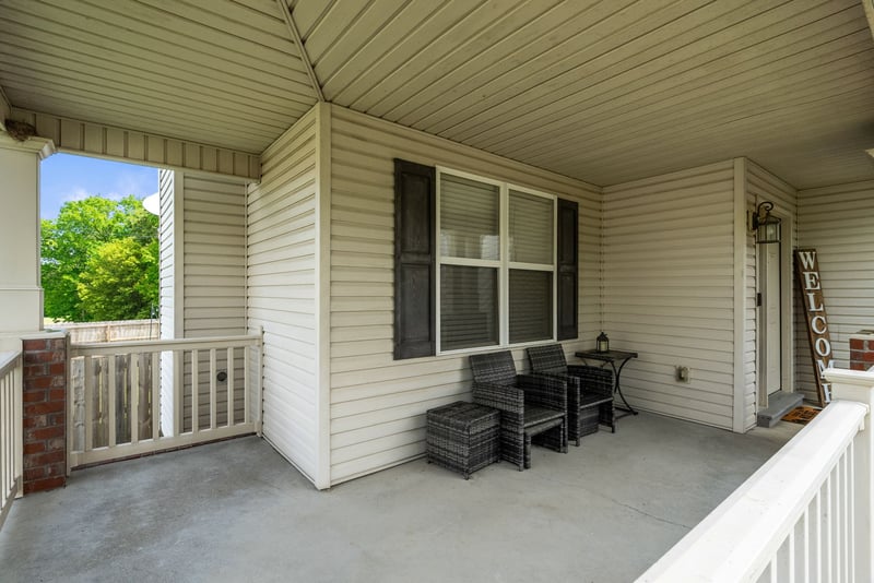 304 W Winterberry Trl, White House, TN 37188