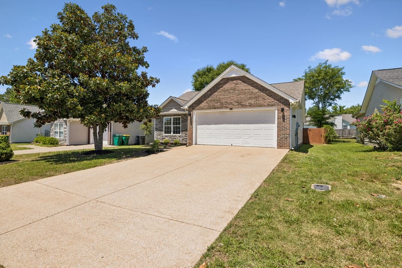 2009 Golden Ct, Spring Hill, TN 37174