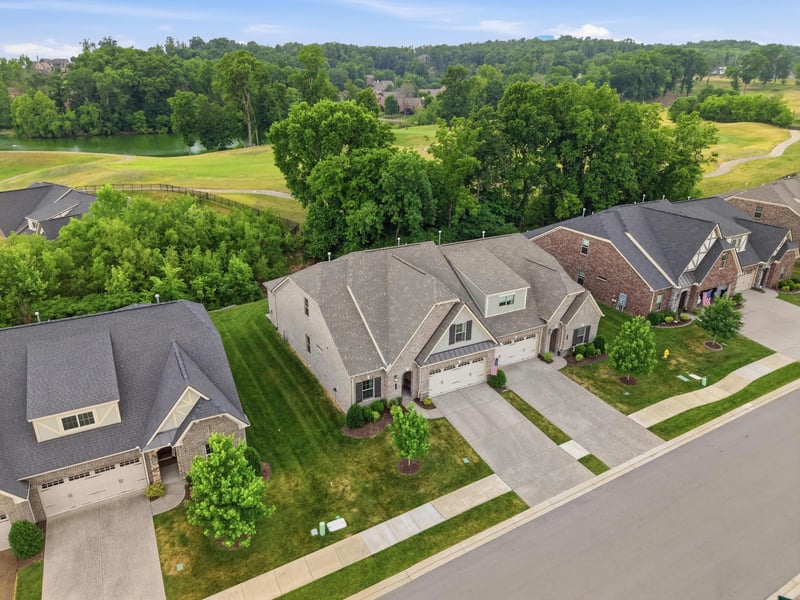 1043 Callaway Dr, Lebanon, TN 37087