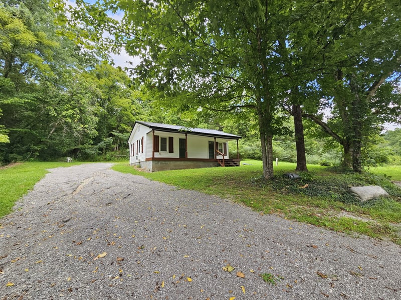 210 Rawls Creek Rd, Gordonsville, TN 38563
