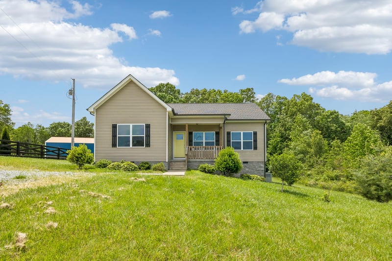 1162 Oak Grove Rd, Dickson, TN 37055