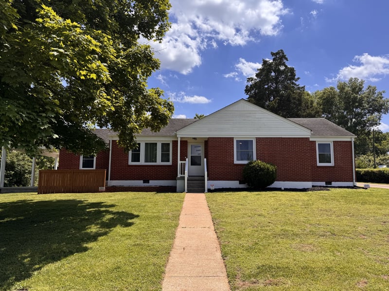 201 W Hillcrest Dr, Gallatin, TN 37066
