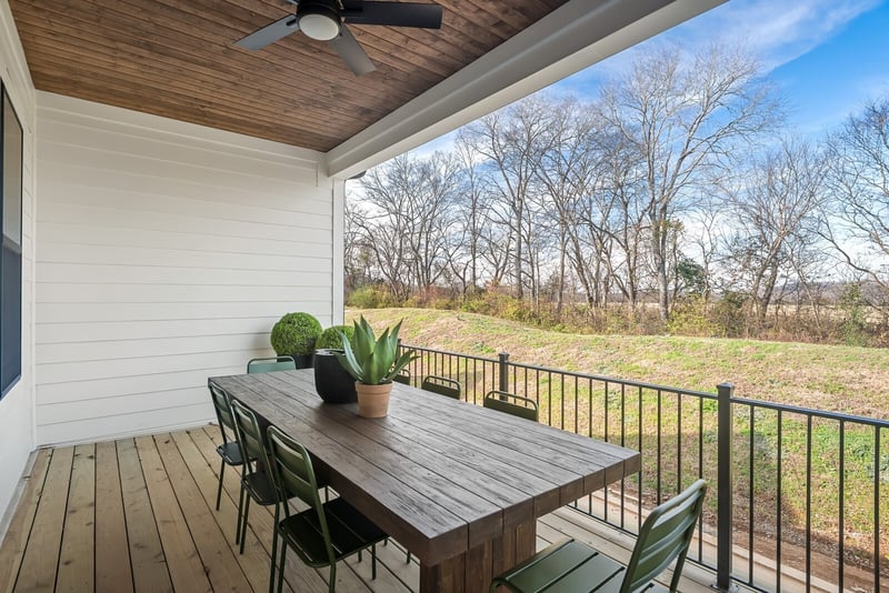 2084 Conductor Ln, Thompsons Station, TN 37179