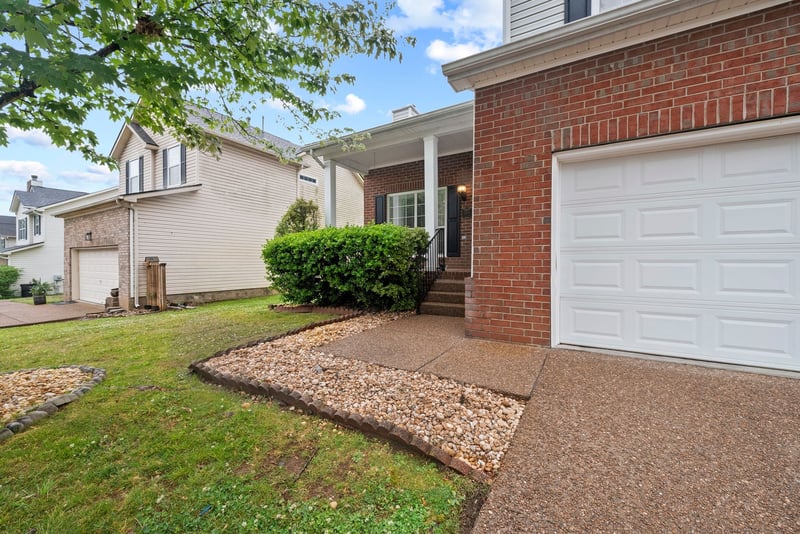 2204 Falcon Creek Dr, Franklin, TN 37067