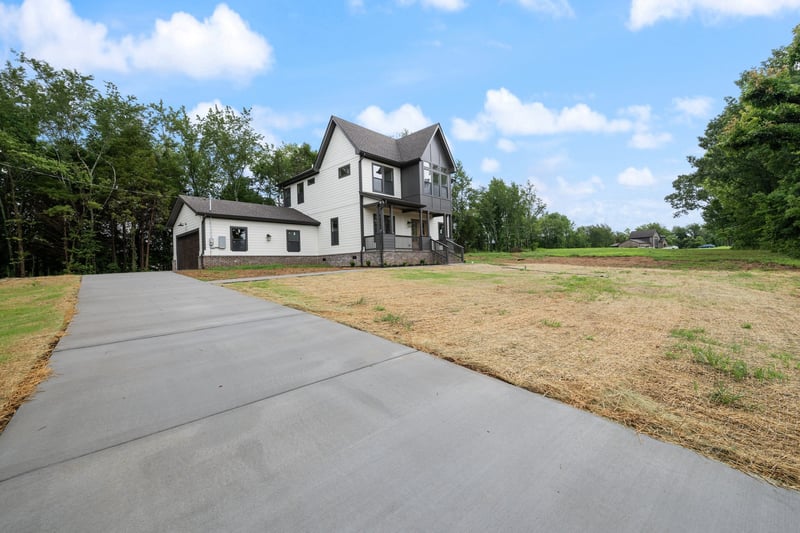 2731 Cave Springs Rd, Springfield, TN 37172