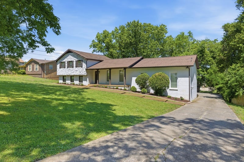 4056 Kings Ln, Nashville, TN 37218