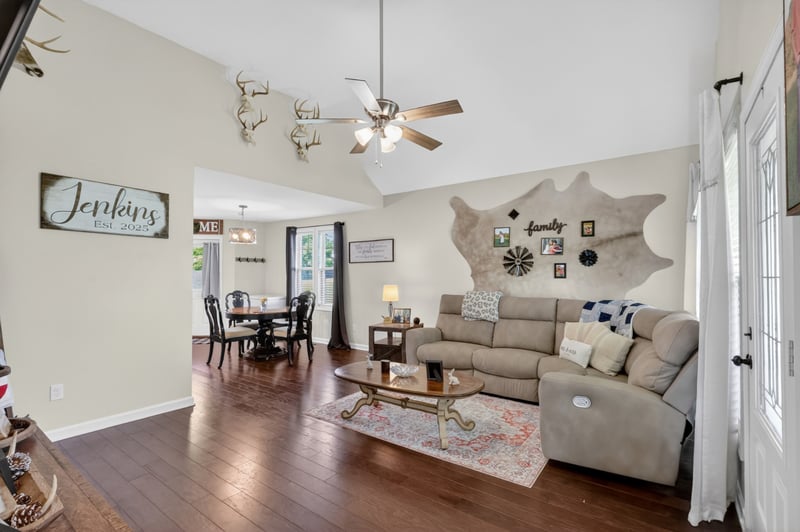 1702 Old Highway 31 E, Westmoreland, TN 37186