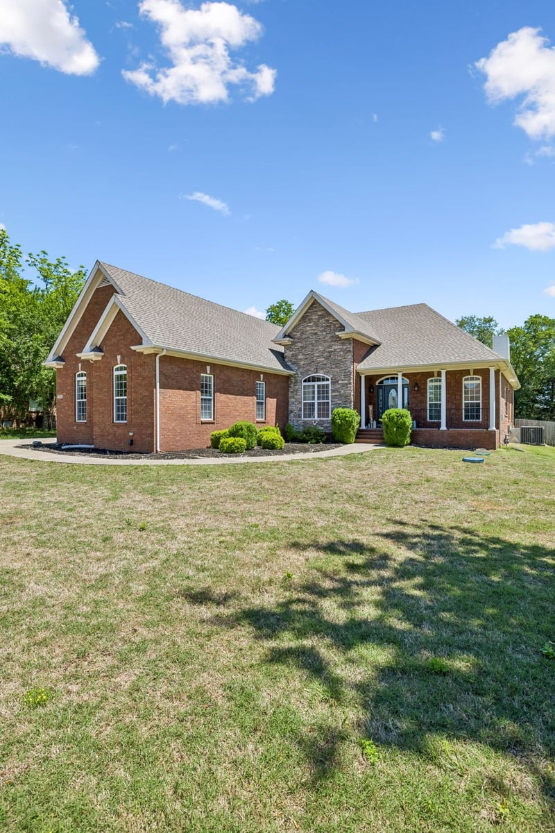 1136 Farmhouse Rd, Lascassas, TN 37085