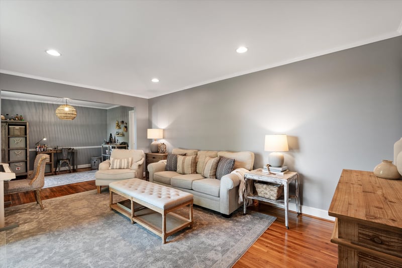 513 Brentlawn Dr, Nashville, TN 37220