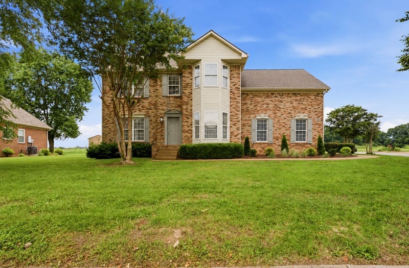 100 Alderwood Dr, Columbia, TN 38401