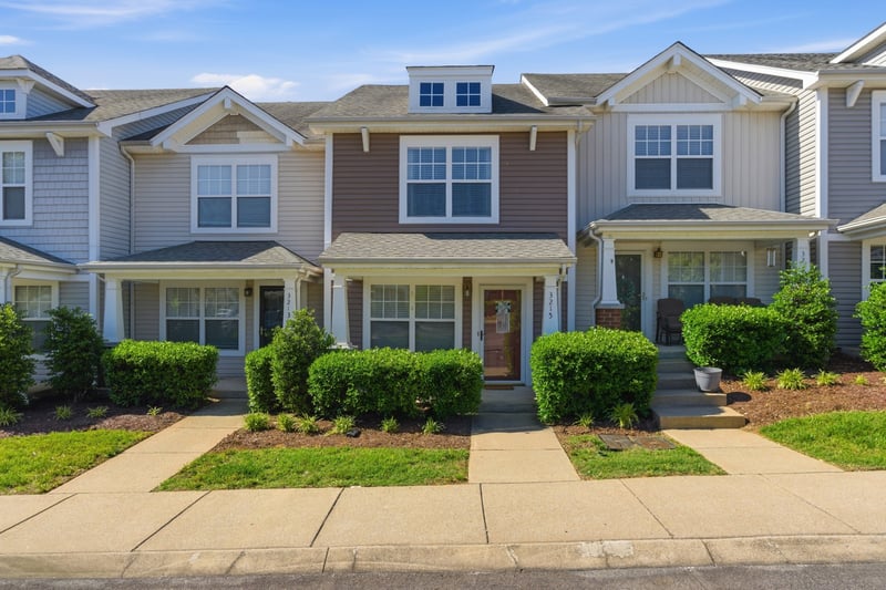 3215 Harpeth Springs Dr, Nashville, TN 37221