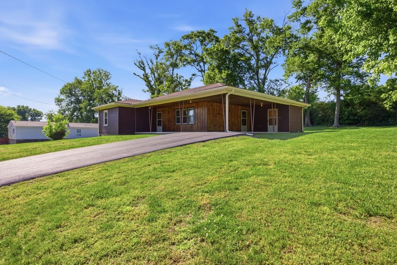 131 Greenwood Acres Dr, Columbia, TN 38401