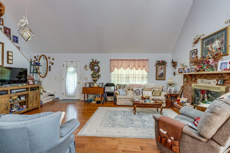 2161 Garner Rd, Mount Pleasant, TN 38474