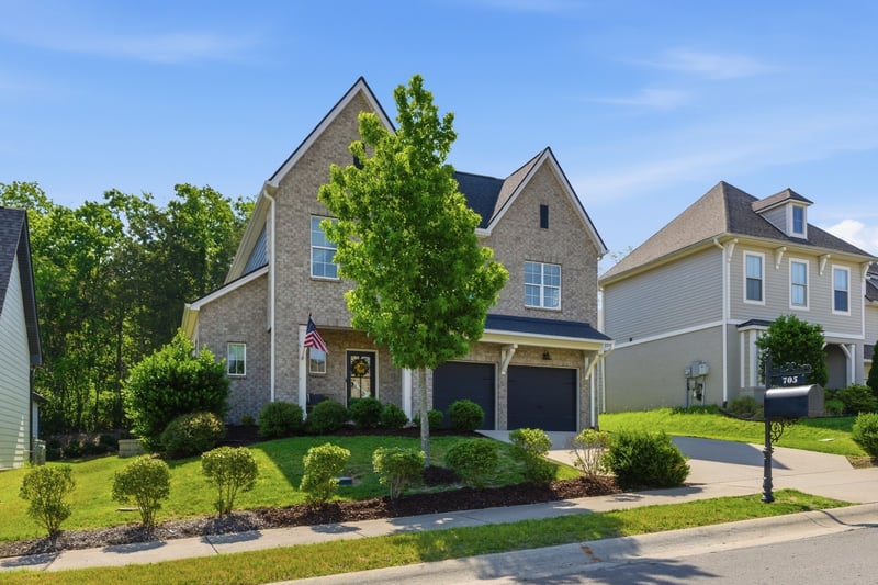 705 Plowson Rd, Mount Juliet, TN 37122