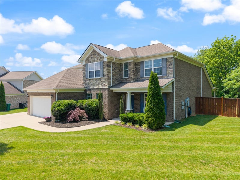 3011 Davinci Ct, Thompsons Station, TN 37179