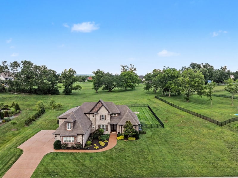 98 Mulberry Grv, Gallatin, TN 37066