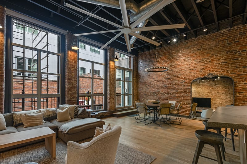 207 3rd Ave #402, Nashville, TN 37201