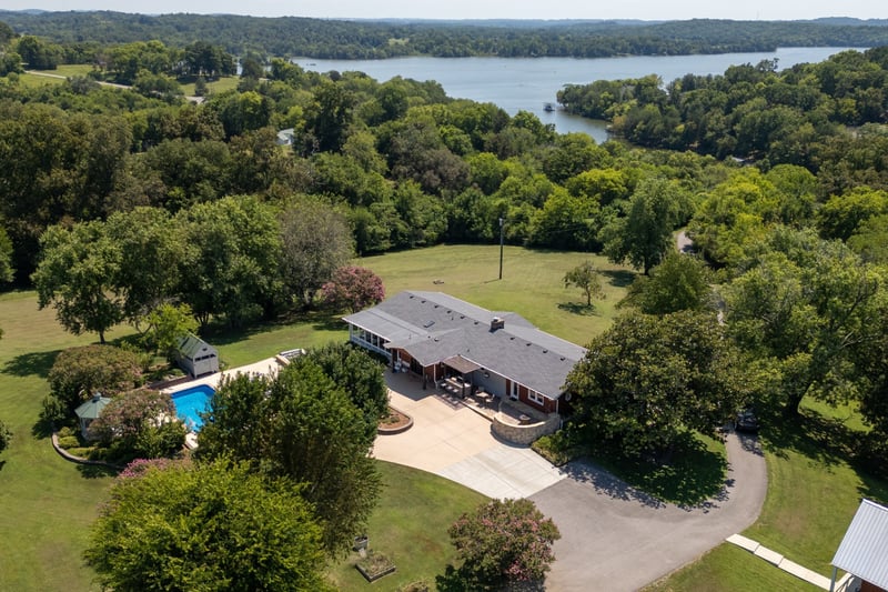 344 Peach Valley Rd, Gallatin, TN 37066