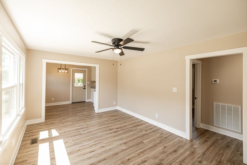 2017 Old Greenbrier Pike, Greenbrier, TN 37073