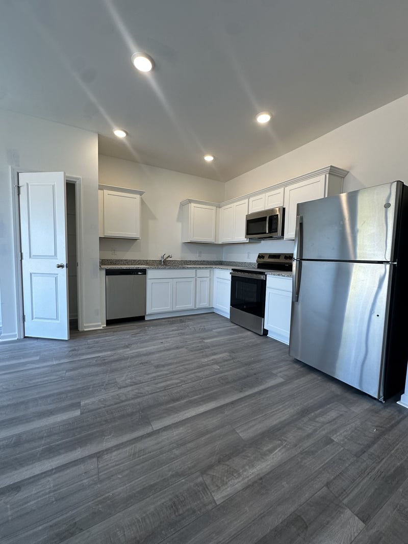 225 Darlington Dr, Dickson, TN 37055