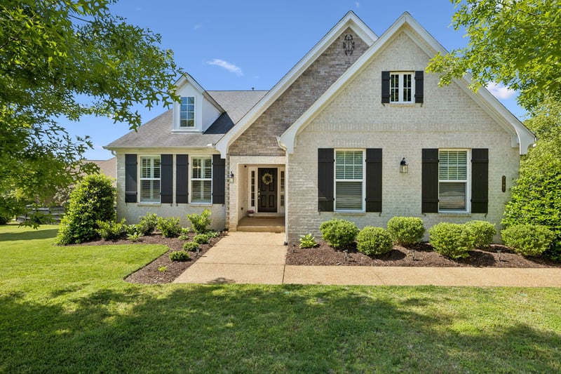 7107 Triple Crown Ln, Fairview, TN 37062