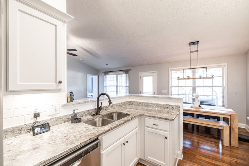 452 Golf Club Ln, Springfield, TN 37172