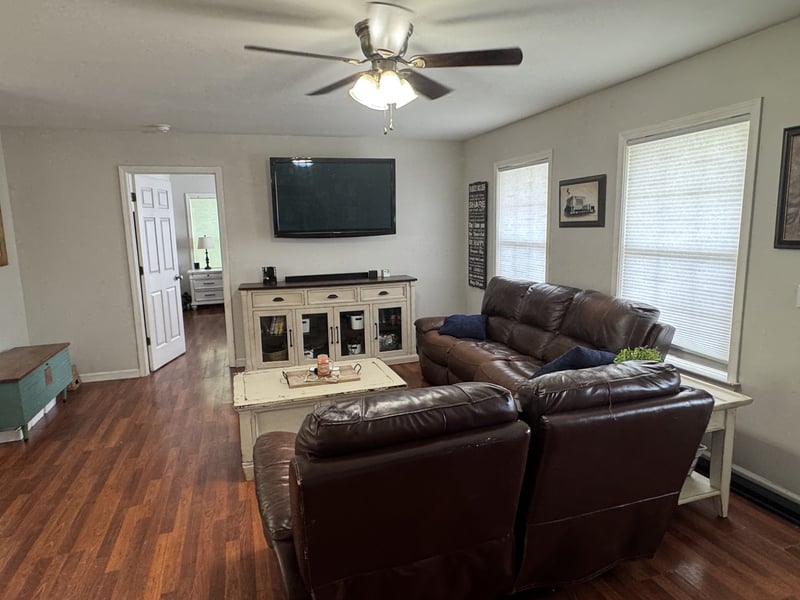 105 Larkins Dr, White Bluff, TN 37187