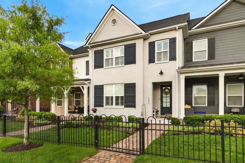 1631 Drakes Creek Rd, Hendersonville, TN 37075