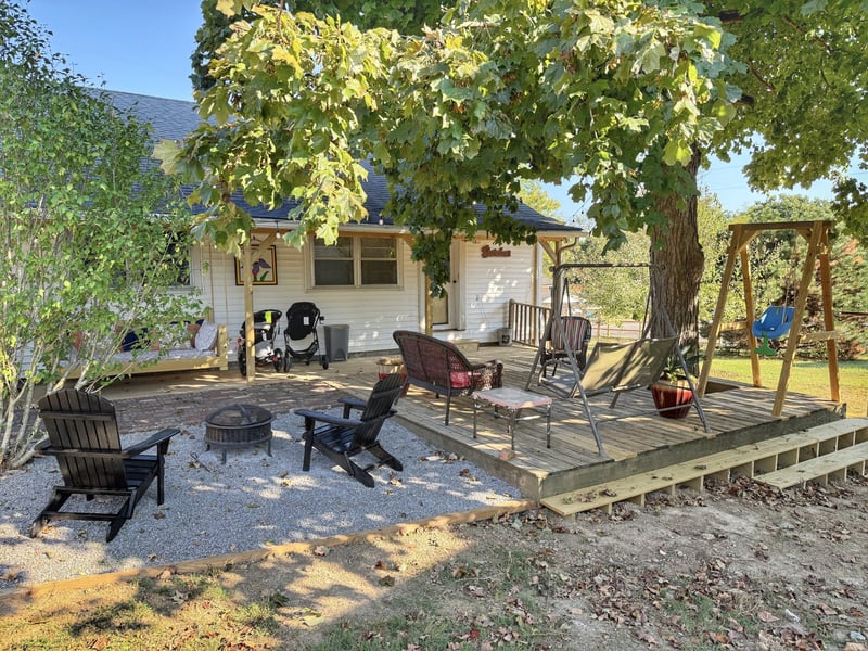 701 W 5th St, Dickson, TN 37055