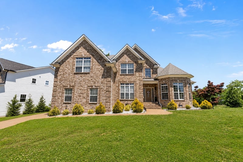 604 Summerbreeze Ln, Antioch, TN 37013