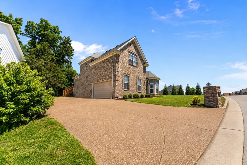 604 Summerbreeze Ln, Antioch, TN 37013