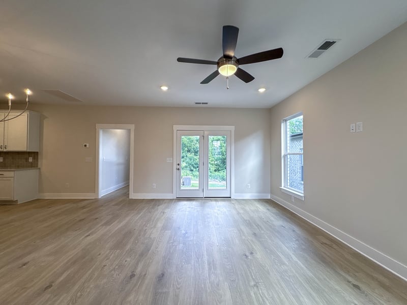 2015 Horseshoe Cir, Gallatin, TN 37066