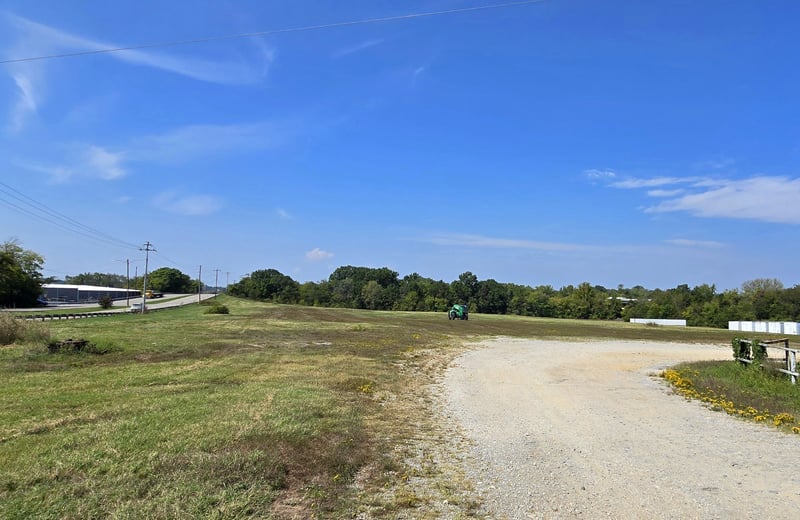 N James M Campbell Blvd, Columbia, TN 38401