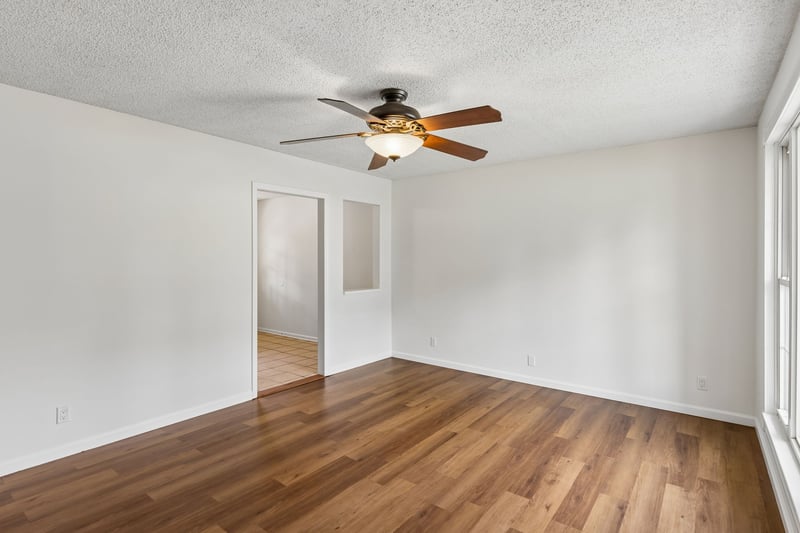 4337 Central Valley Dr, Hermitage, TN 37076