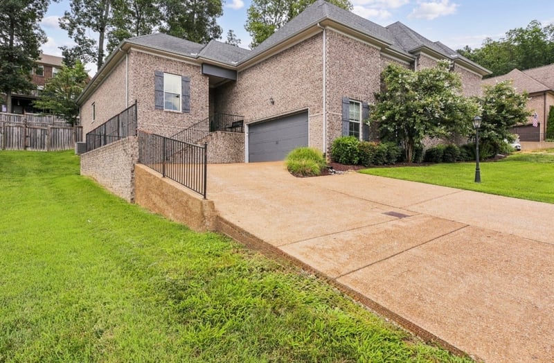 166 Cobbler Cir, Hendersonville, TN 37075