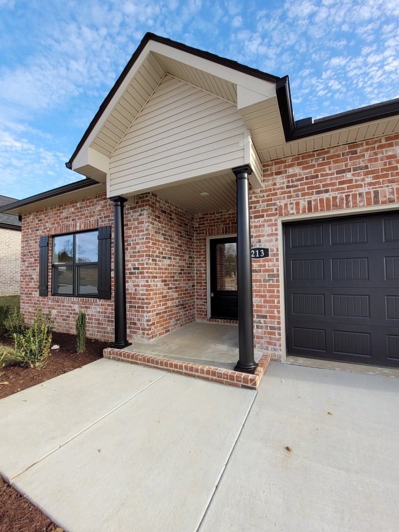 213 Sandalwood Way, Dickson, TN 37055