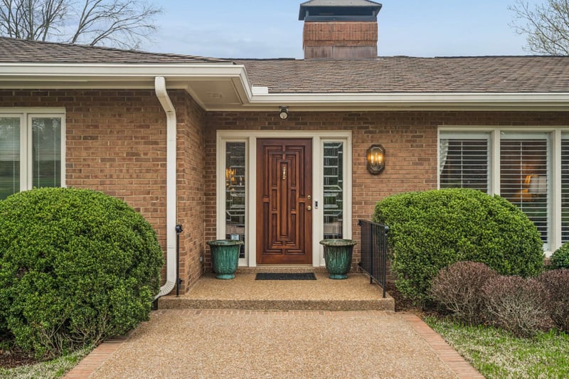 6401 E Valley Ct, Nashville, TN 37205