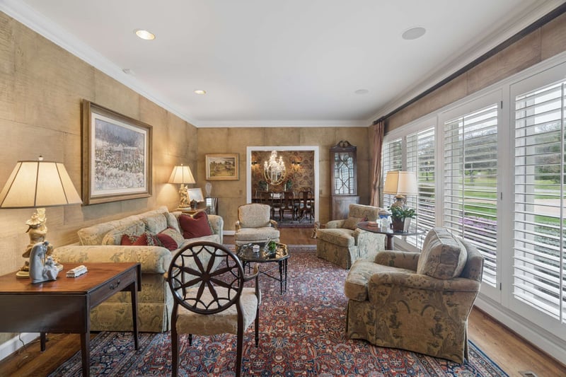 6401 E Valley Ct, Nashville, TN 37205