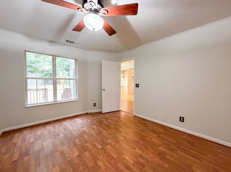 4046 Farmingham Woods Dr, Hermitage, TN 37076