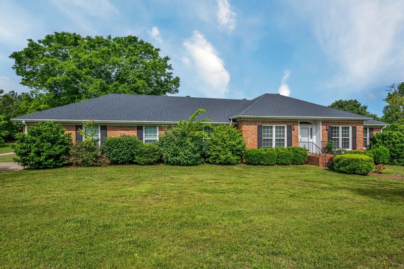 4125 Highway 48 , Charlotte, TN 37036