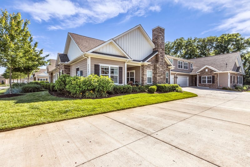 2252 Stonecenter Ln, Murfreesboro, TN 37128